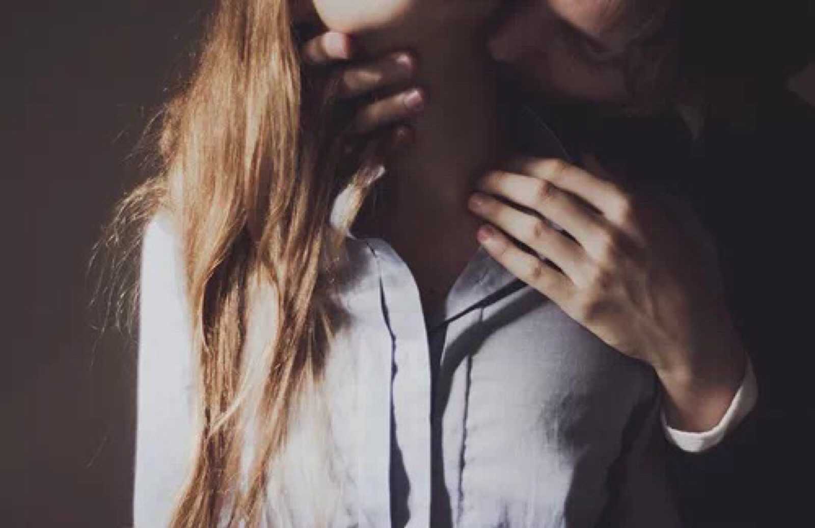 Почти половина сексуально активных подростков применяли удушение во время секса