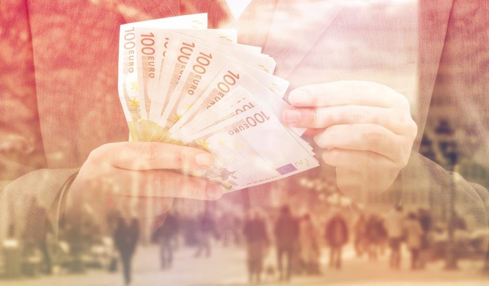 Глобальный рост на кредитах: правительства заливают экономику деньгами