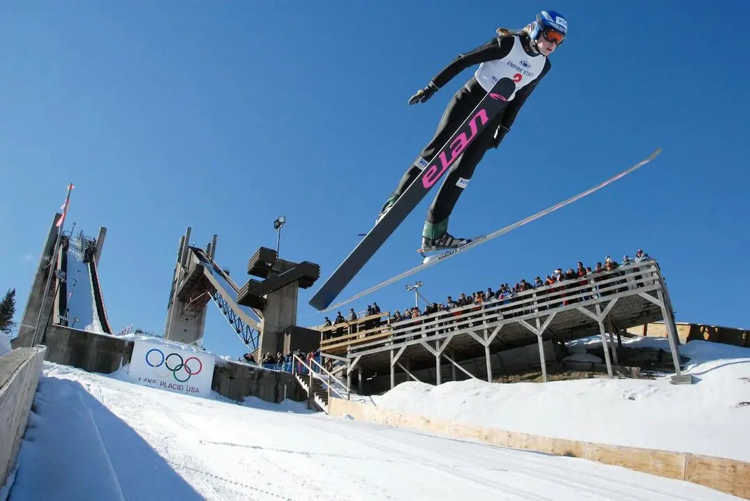 В полёте: как оценивают прыжки с олимпийского трамплина