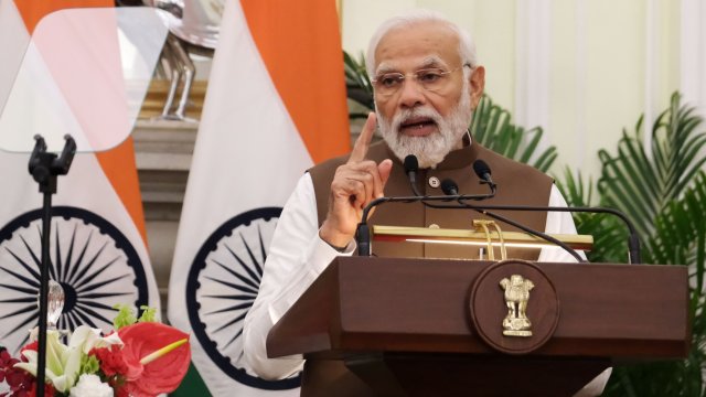 Индия в мире хаоса: уверенность сменилась тревогой