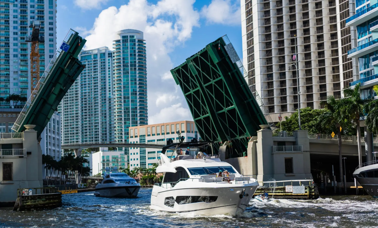 Америка богатеет «сверху»: всё больше семей поднимаются в «верхний средний класс»