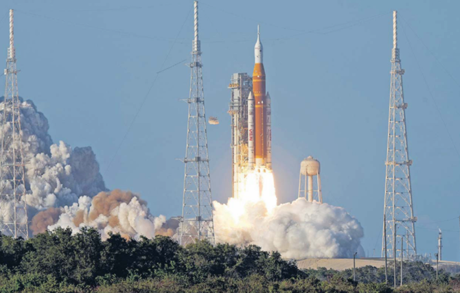 Artemis II отправился к Луне: первая пилотируемая миссия за 50 лет